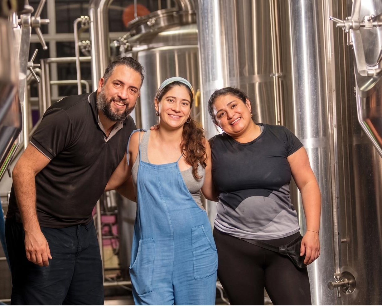 Núcleo familiar Harmony en la fábrica de producción.